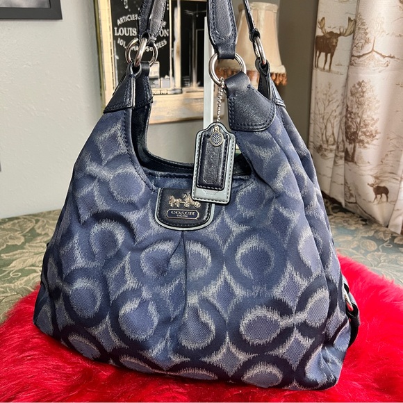 COACH Madison Ikat Maggie NAVY Blue Carryall Bag with Dust Bag - Picture 16 of 16